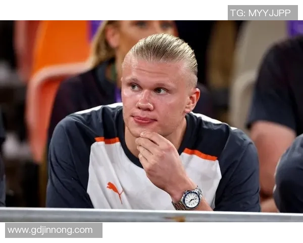 足球明星寸头辫子背后的故事与风格解析